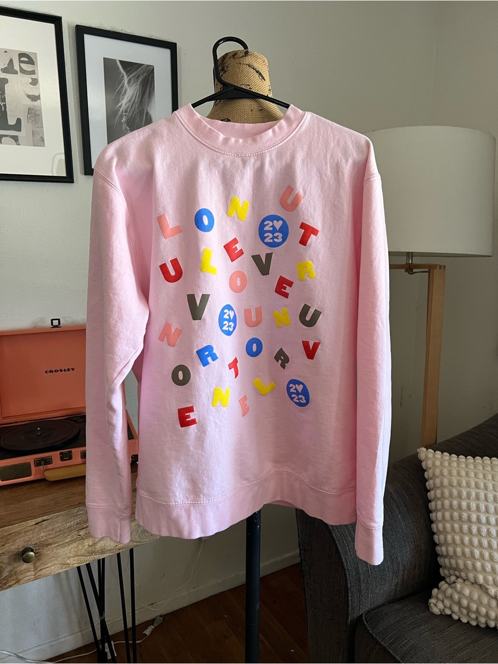 HARRY STYLES LOVE ON TOUR PALM SPRINGS OFFICIAL PINK SOUP SWEATSHIRT SIZE M